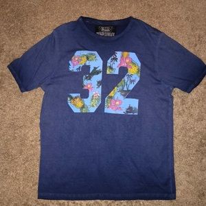 Mens M, Broken Threads Graphic Tee